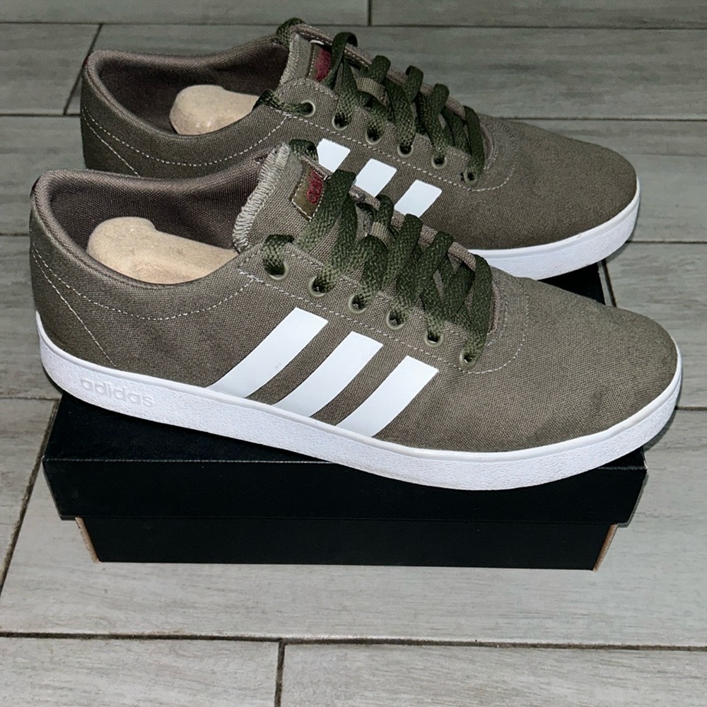 Adidas PGD 789006 Casual Men’s Sneakers Size 10 Hunter Green Color .